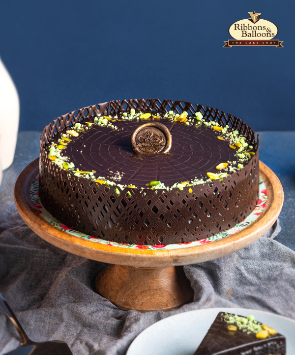 Kunafa Chocolate Cake